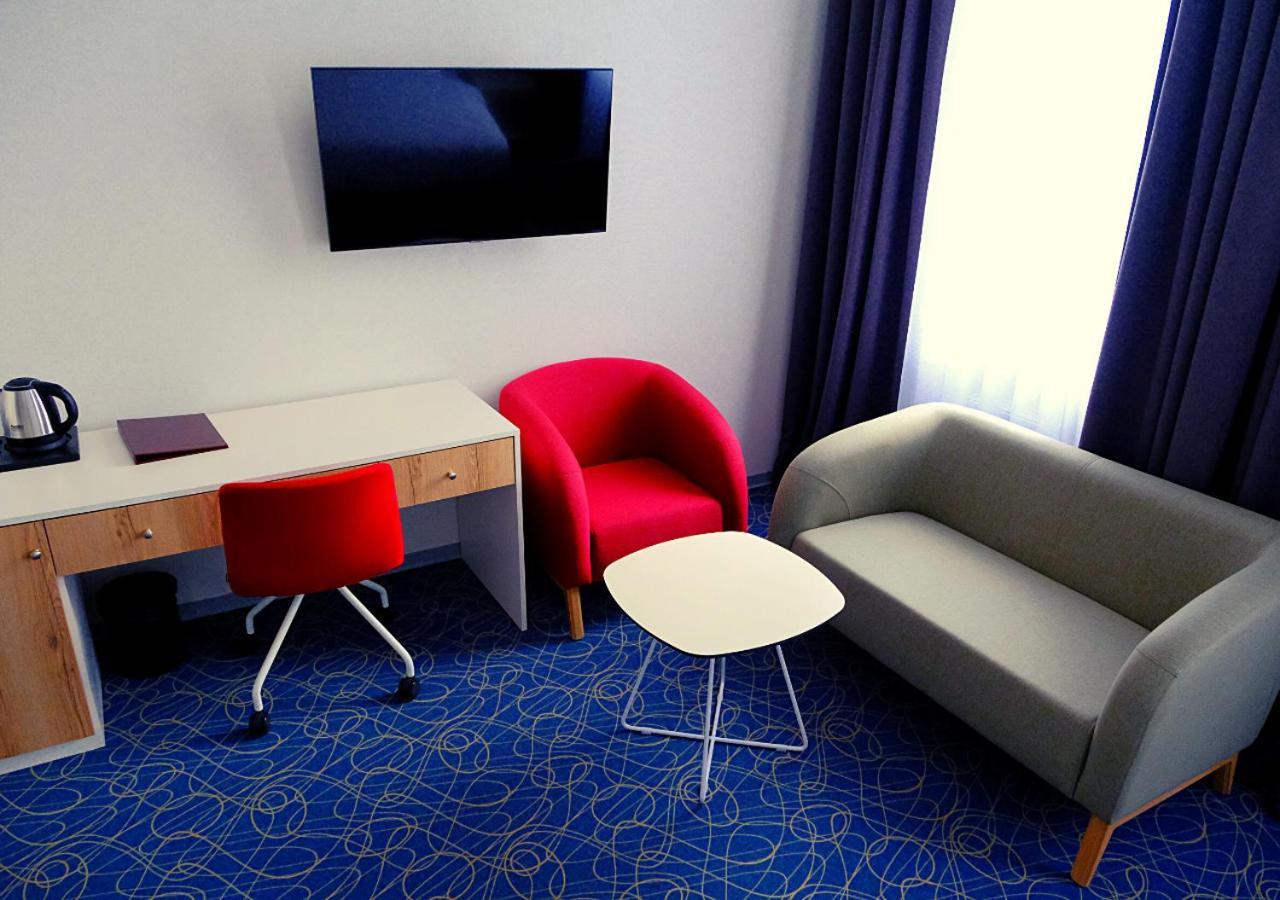 Add Hotel Alma-Ata Buitenkant foto